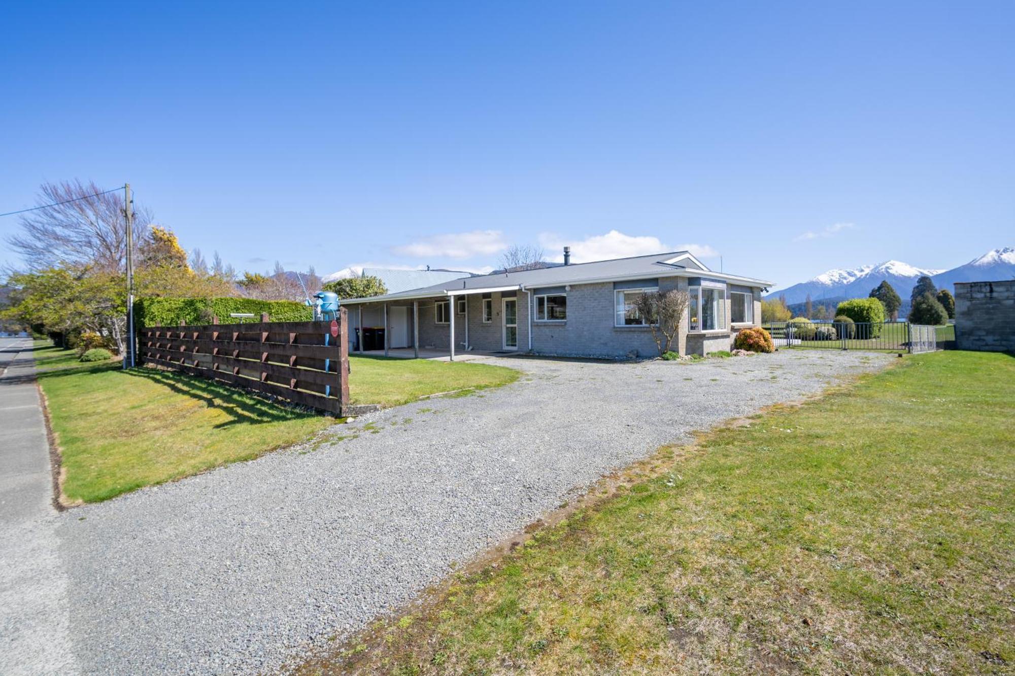 Kepler Retreat - Te Anau Holiday Home Luaran gambar