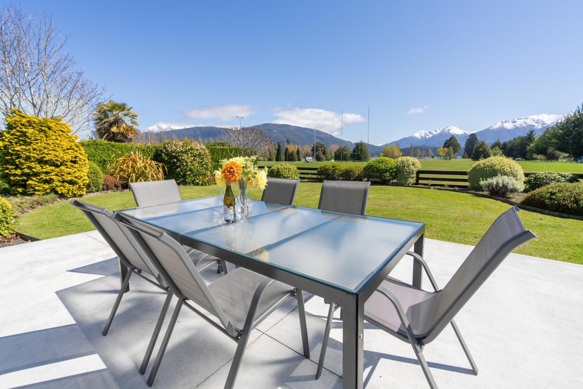 Kepler Retreat - Te Anau Holiday Home Luaran gambar